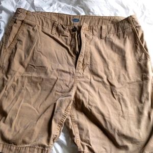 Old Navy men's khaki shorts